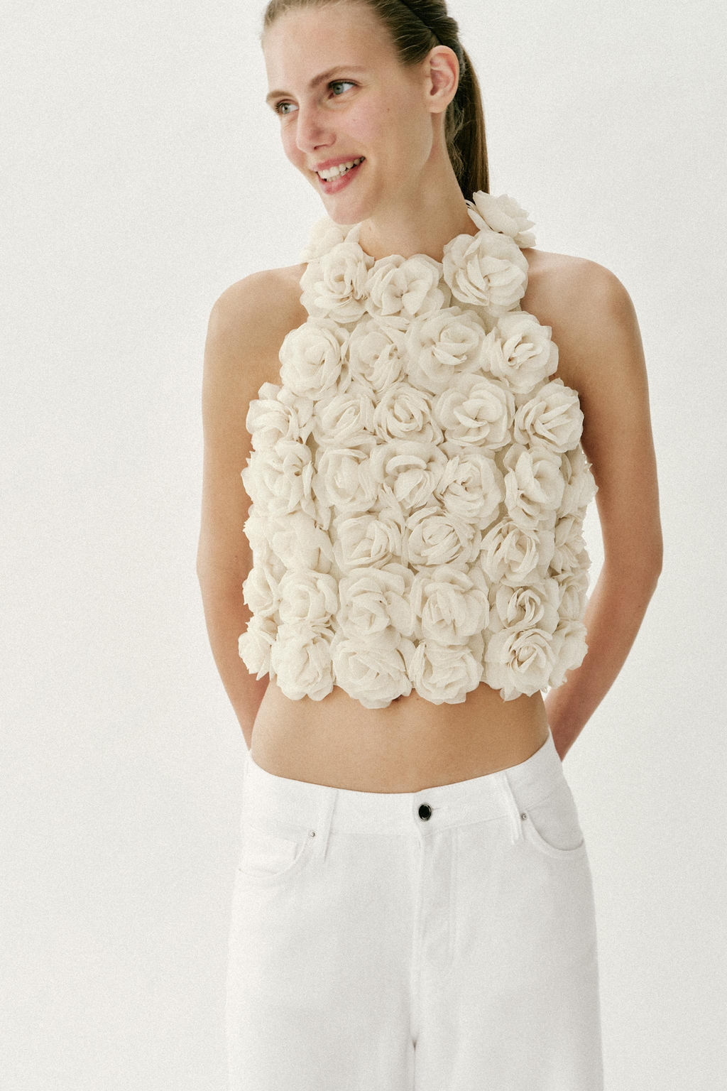 TOP HALTER PUNTO ESTRUCTURA FLORES / Beige - Zara фото 5