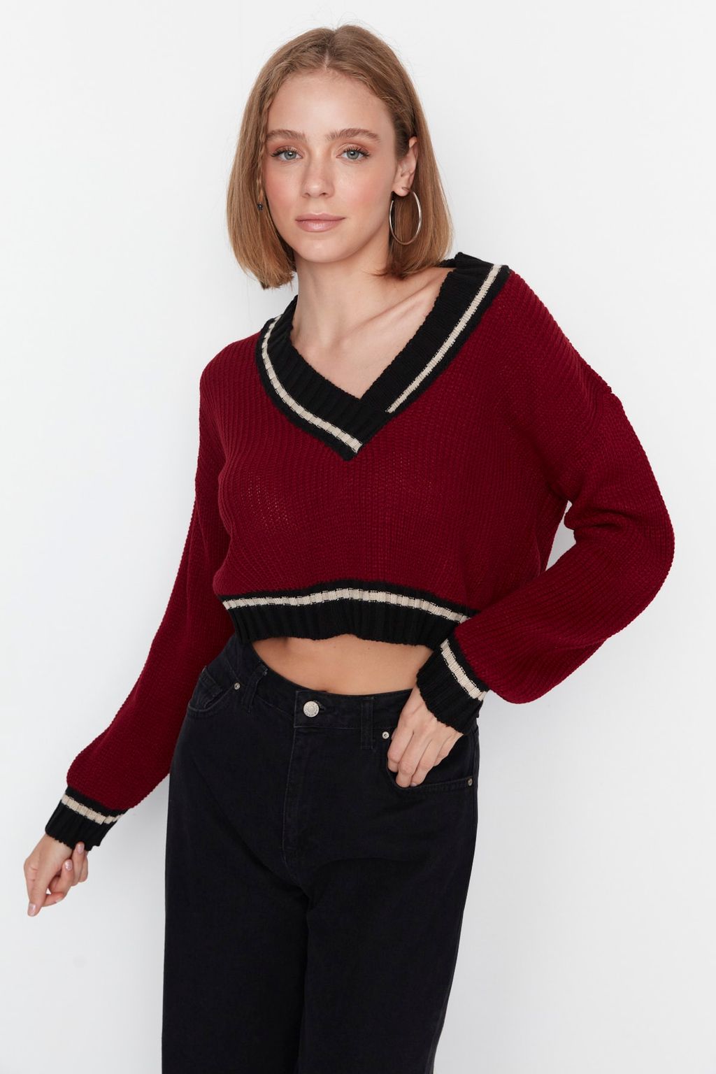 Ekru Crop Kolej Temal? Triko Kazak TWOAW22KZ1492 - Trendyolmilla фото 10