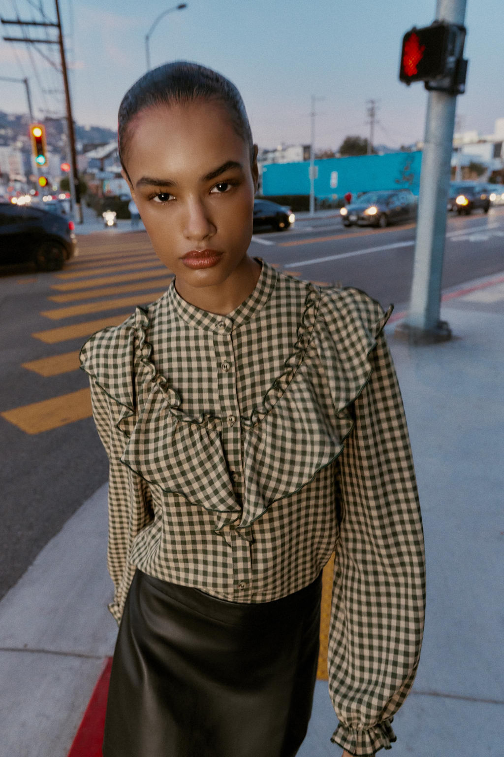 GINGHAM BLOUSE WITH RUFFLES - Zara фото 3