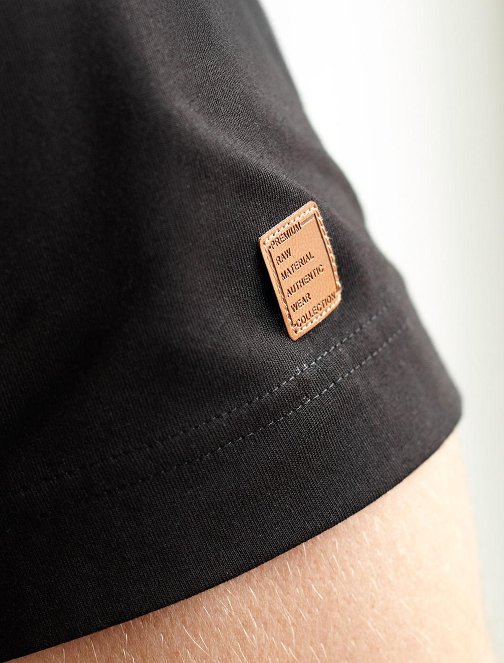 Футболка из премиального хлопка с авторским принтом - Vilatte фото 4