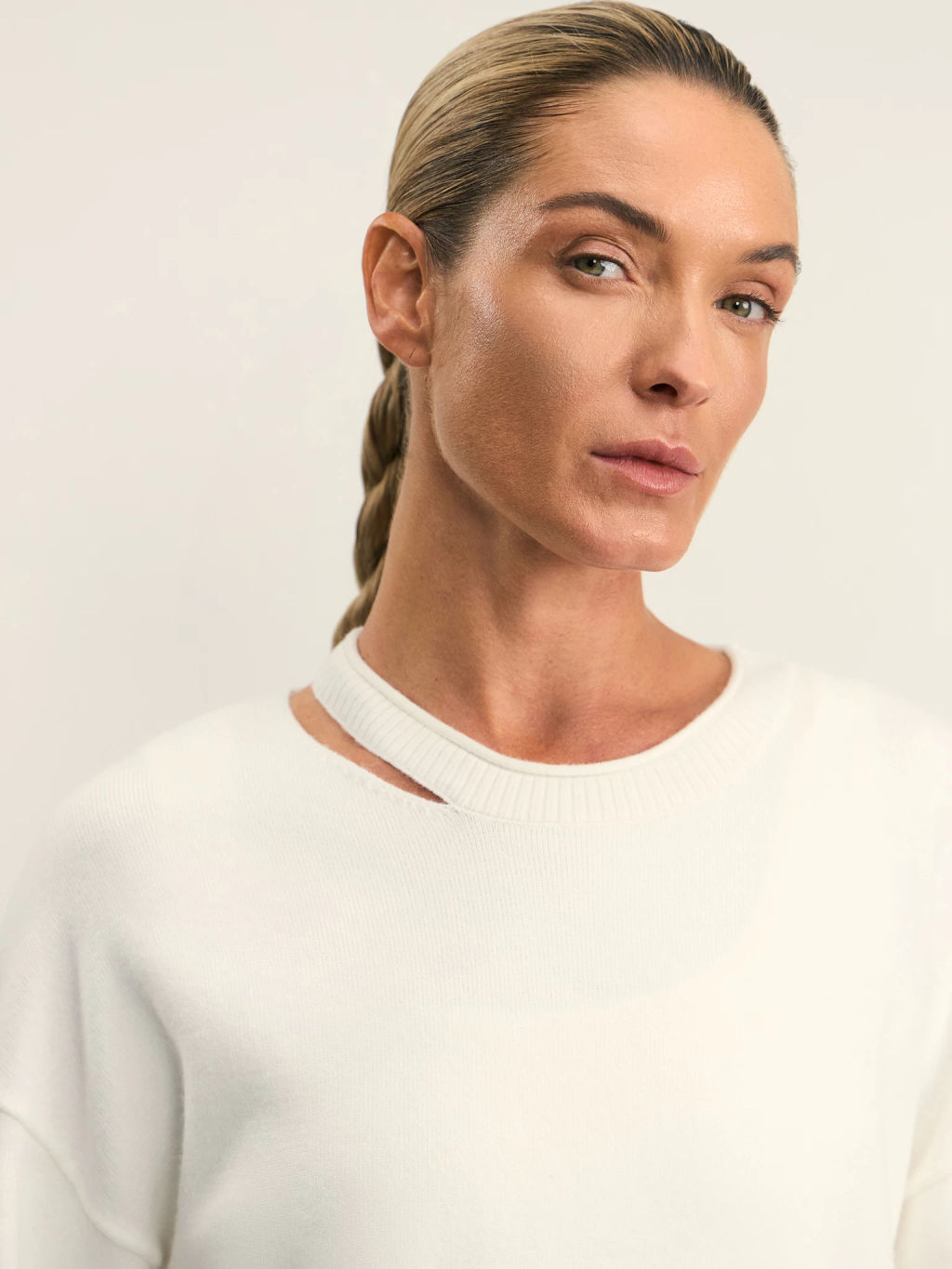 Джемпер с декоративным разрезом / Zarina  фото 6