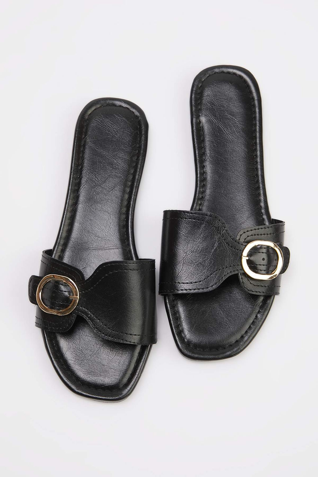 Siyah Kad?n Toka Detayl? Terlik TAKSS26TE00032