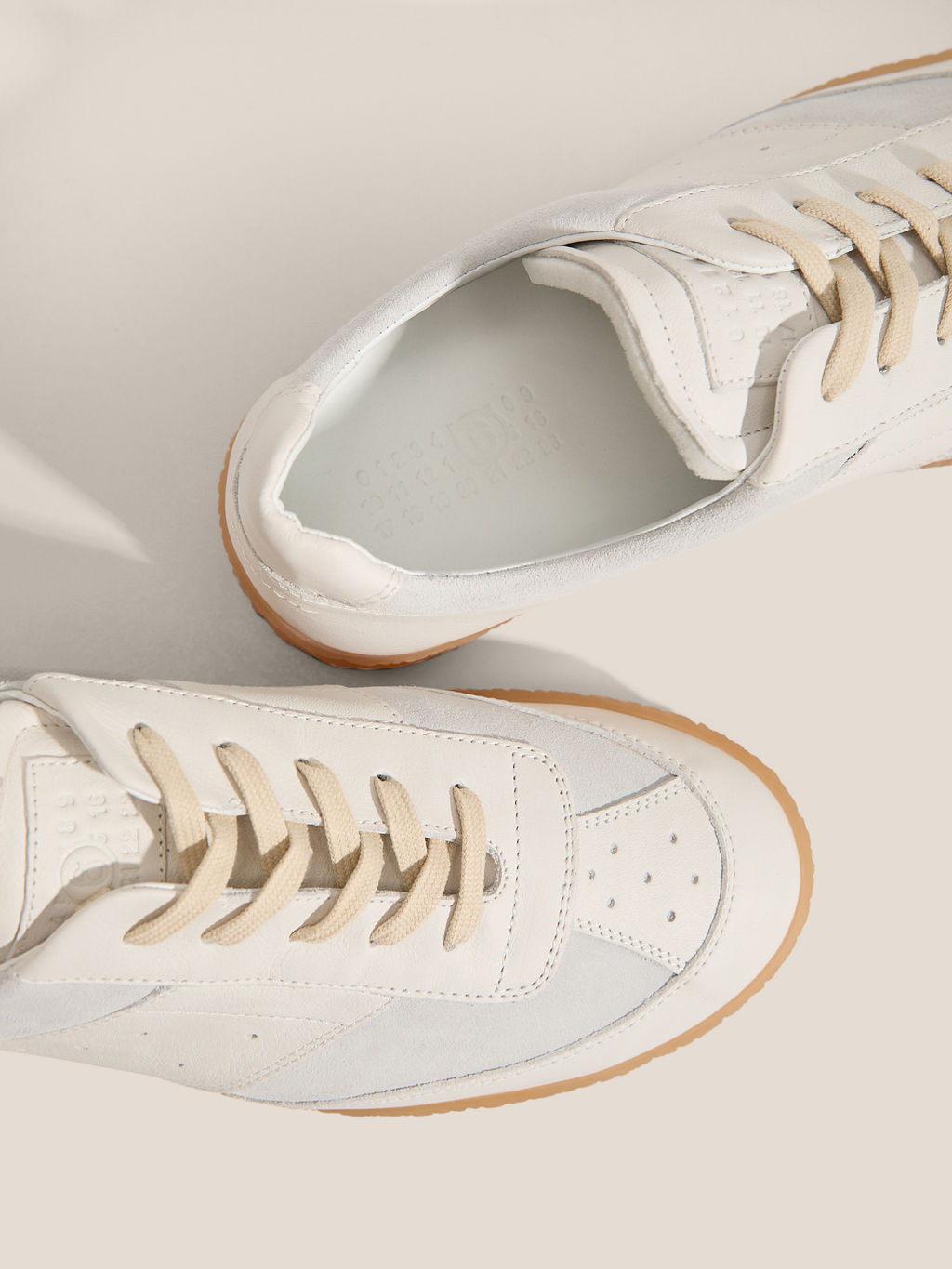 Мужские кеды MM6 MAISON MARGIELA SNEAKERS Артикул 4661662, белый  фото 3