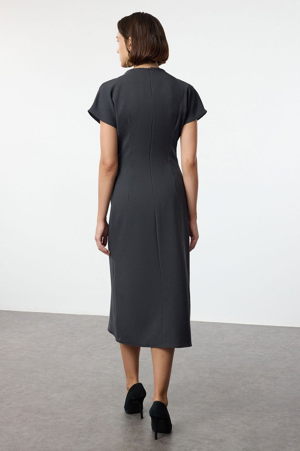 Antrasit A Kesim Degaje Yaka Midi Dokuma Elbise TWOAW25EL00393