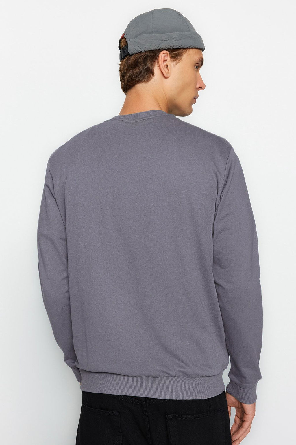 Antrasit Erkek Regular/Normal Kesim Uzun Kollu Bisiklet Yaka Bask?l? Sweatshirt TMNAW22SW0572