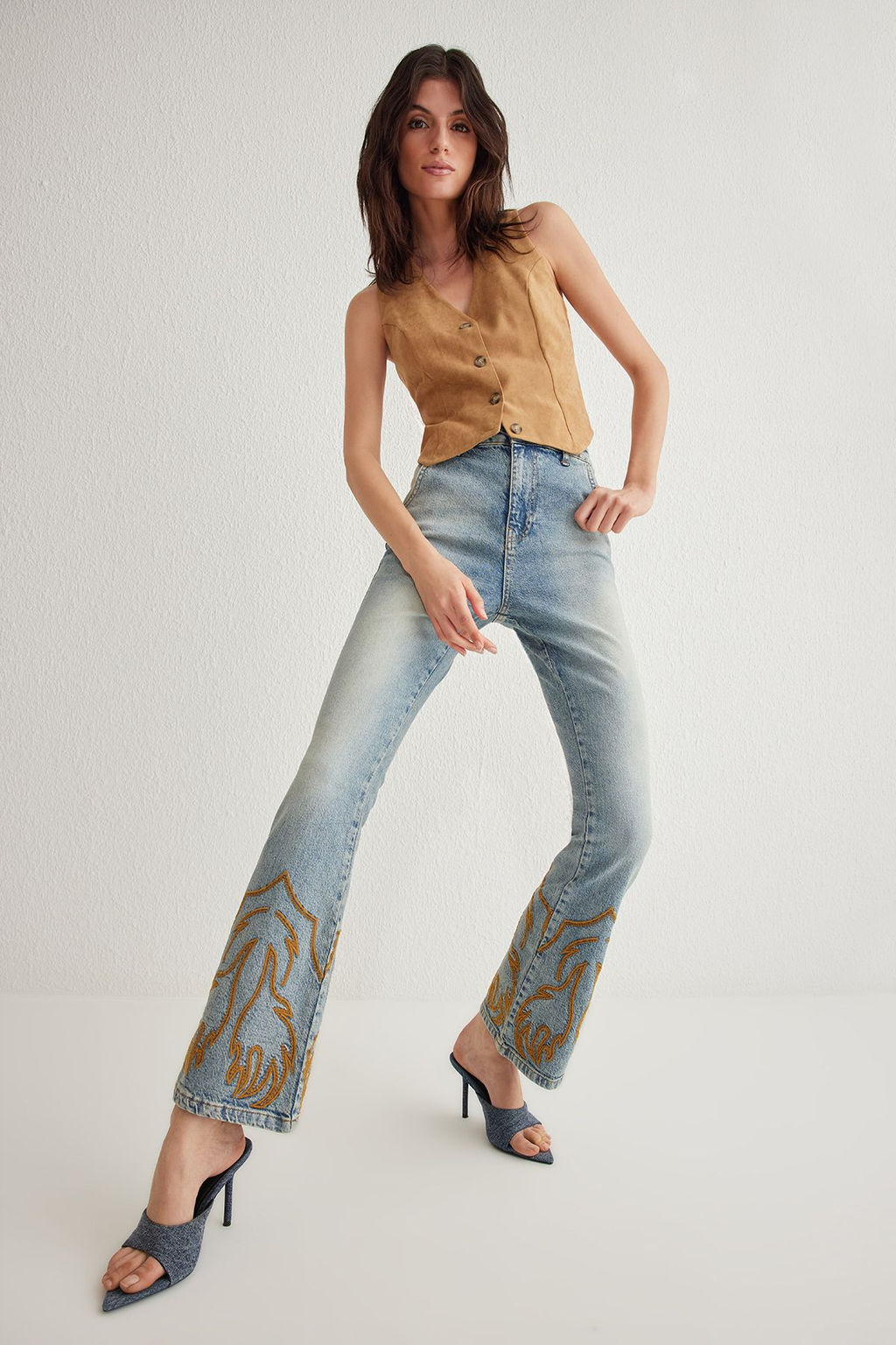 Mavi Nak?sl? Yuksek Bel Flare Jeans TWOSS25JE00011 - Trendyolmilla фото 2
