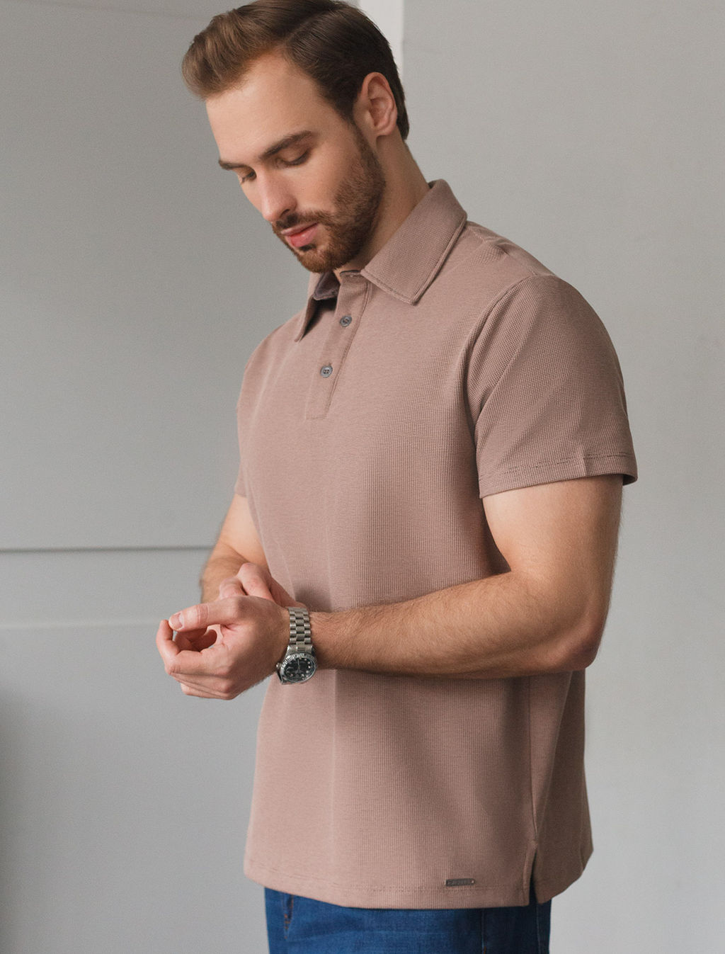 Футболка-поло из фактурного трикотажа