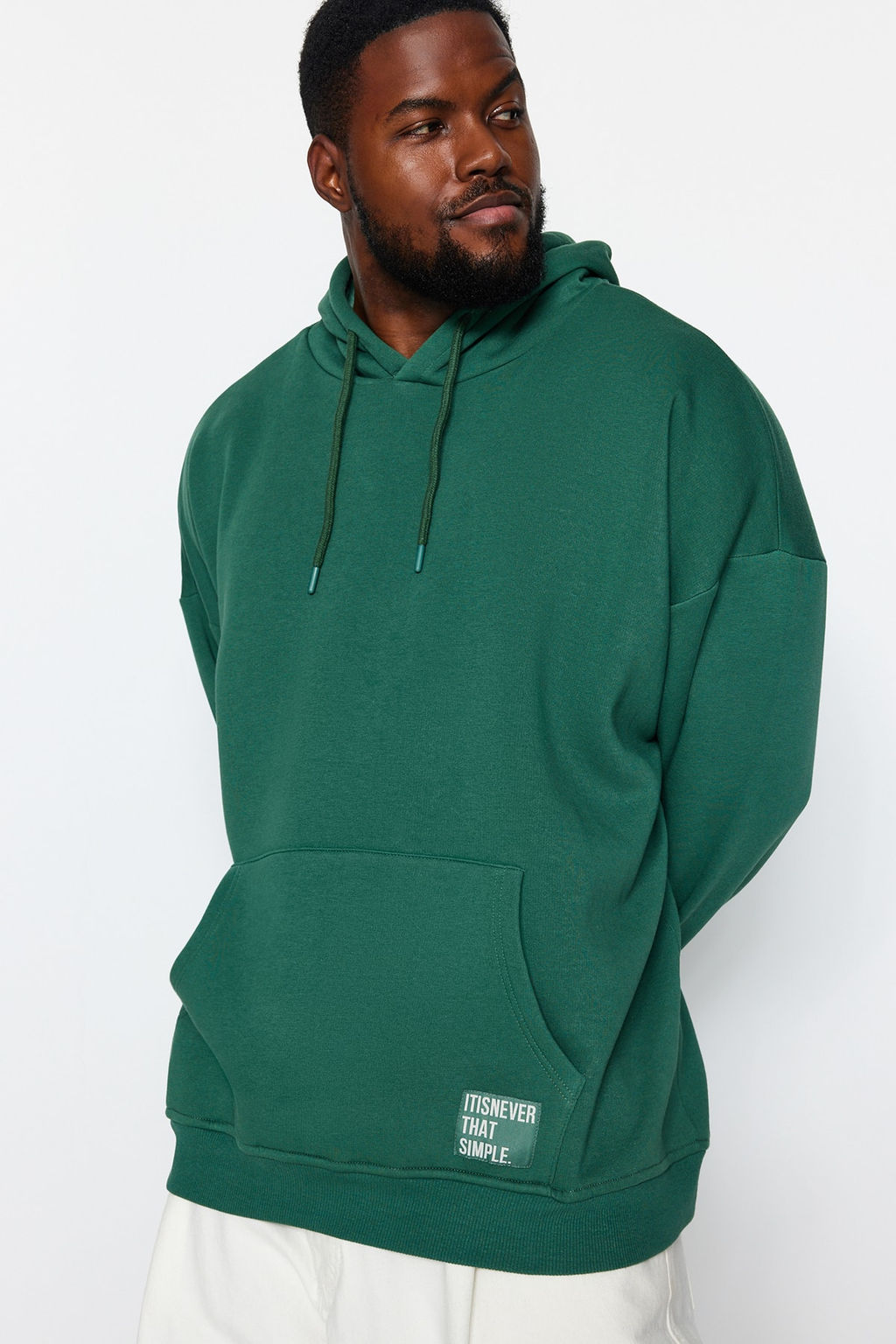 TRENDYOL MAN Antrasit Buyuk Beden Oversize Basic Rahat Kapusonlu Etiketli Ici Polarl? Sweatshirt TMNAW24AO00000