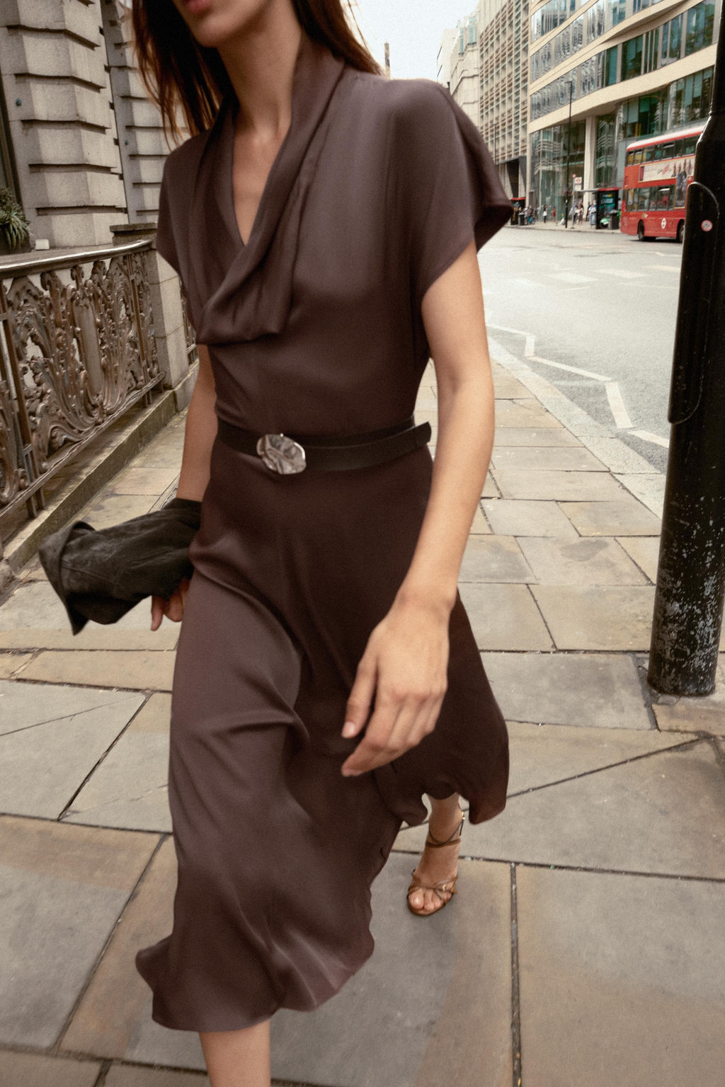 COWL NECK MIDI DRESS WITH BELT - Zara фото 3