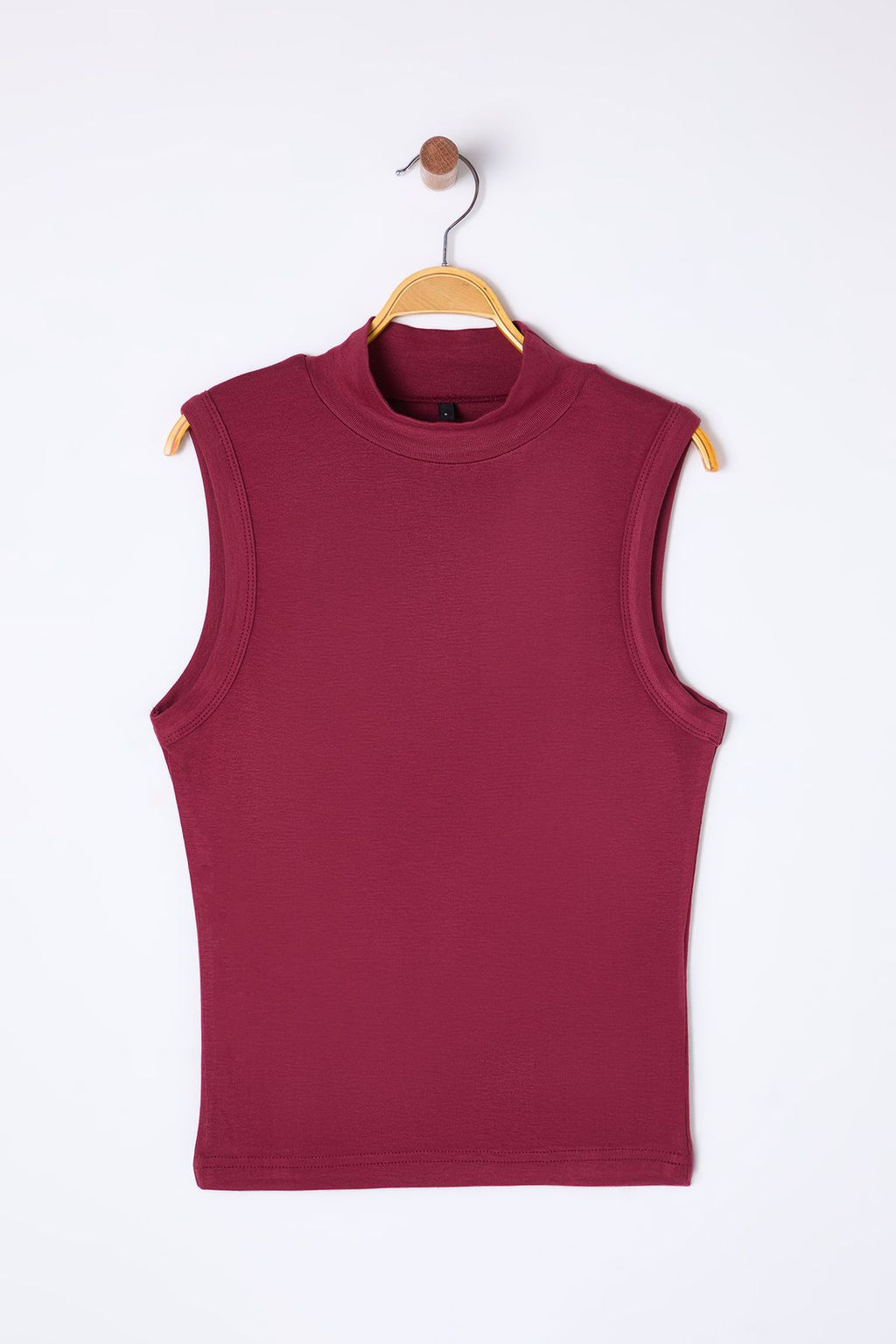 Trendyolmilla Siyah Yumusak Kumasl? Fitted/Vucuda Oturan Dik yaka Kolsuz Esnek Orme Bluz TWOSS25BZ00038