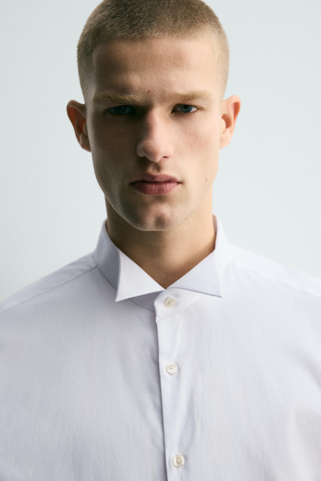CAMISA CUELLO SMOKING / Blanco - Zara фото 5