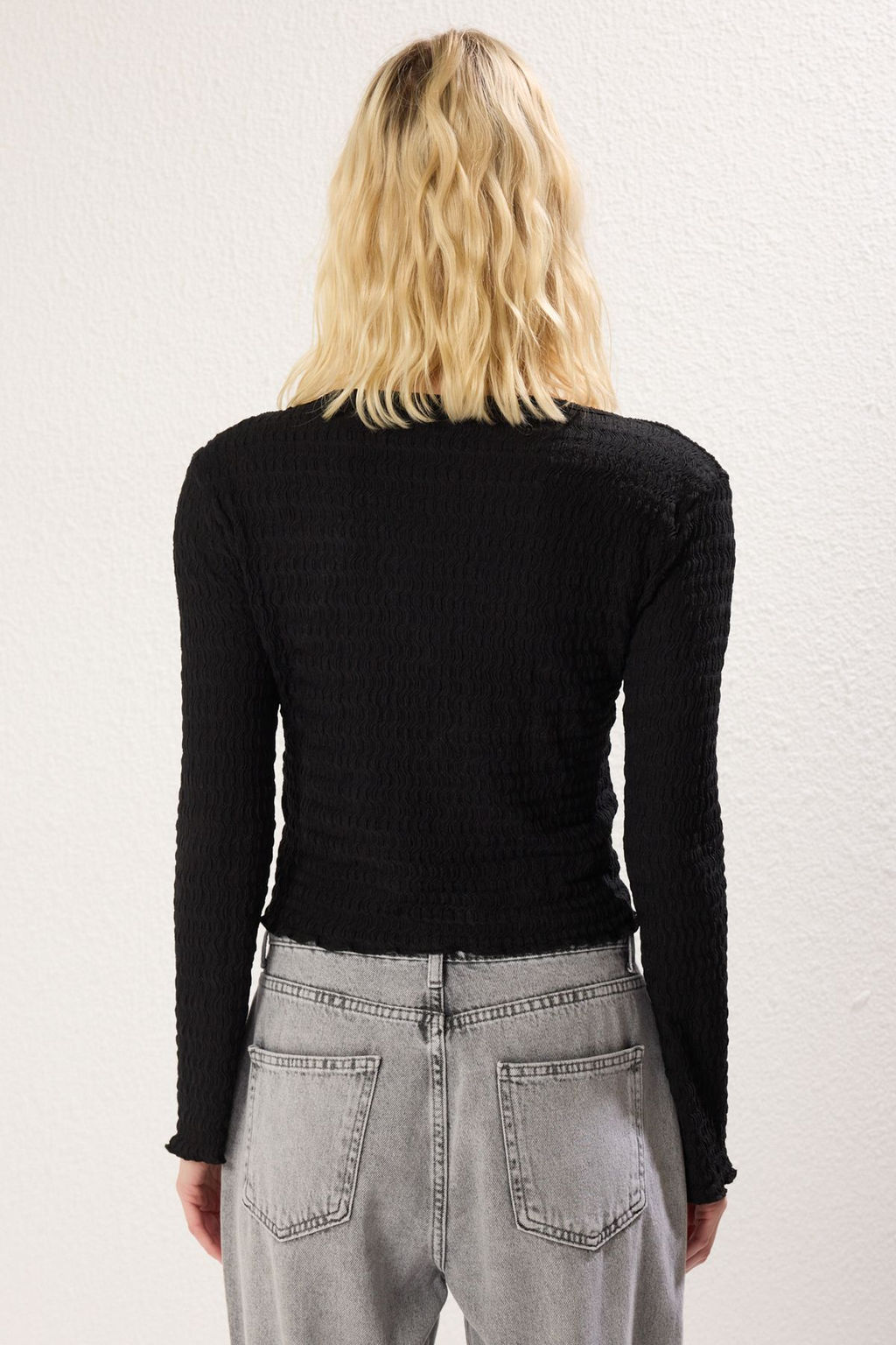 Trendyolmilla Hardal Dokulu Fitted/Vucuda Oturan Baglama Detayl? Esnek Orme Bluz TWOSS25BZ00015