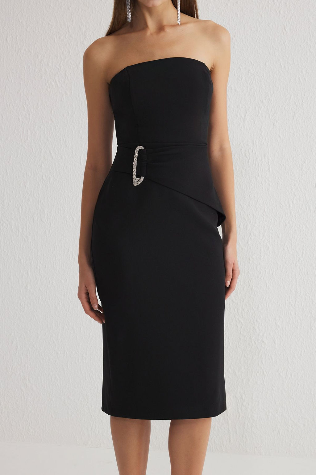 TRENDYOLMILLA Saks Vucuda Oturan Aksesuar Detayl? Straplez Dokuma Midi Elbise TPRSS25EL00127  фото 3