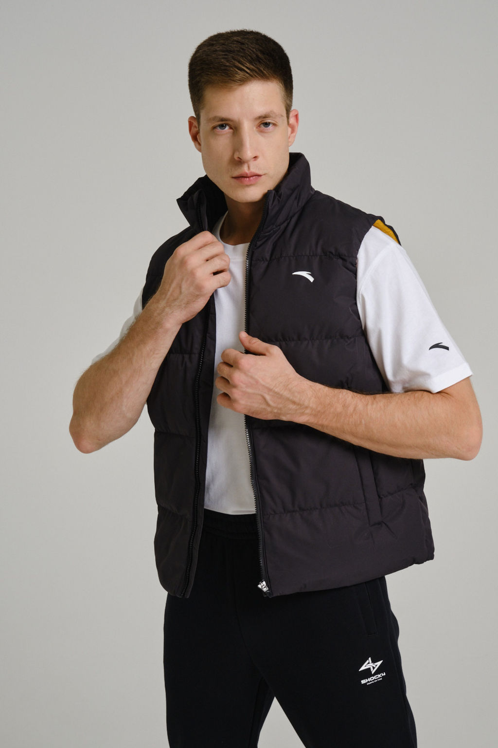 Жилет пуховый Черный KT Down Vest