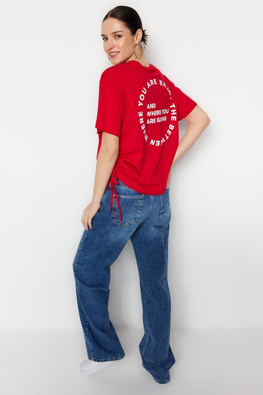 TRENDYOLMILLA Beyaz %100 Pamuk S?rt Bask?l? Buzgulu Oversize/Genis Kesim Bisiklet Yaka T-Shirt TWOSS23TS00150  фото 19