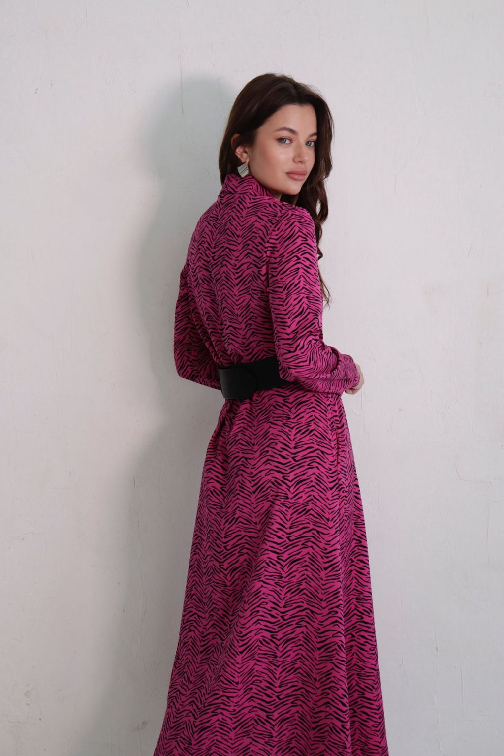 11051 Платье-рубашка удлинённое цикламеновое - Martichelli фото 18