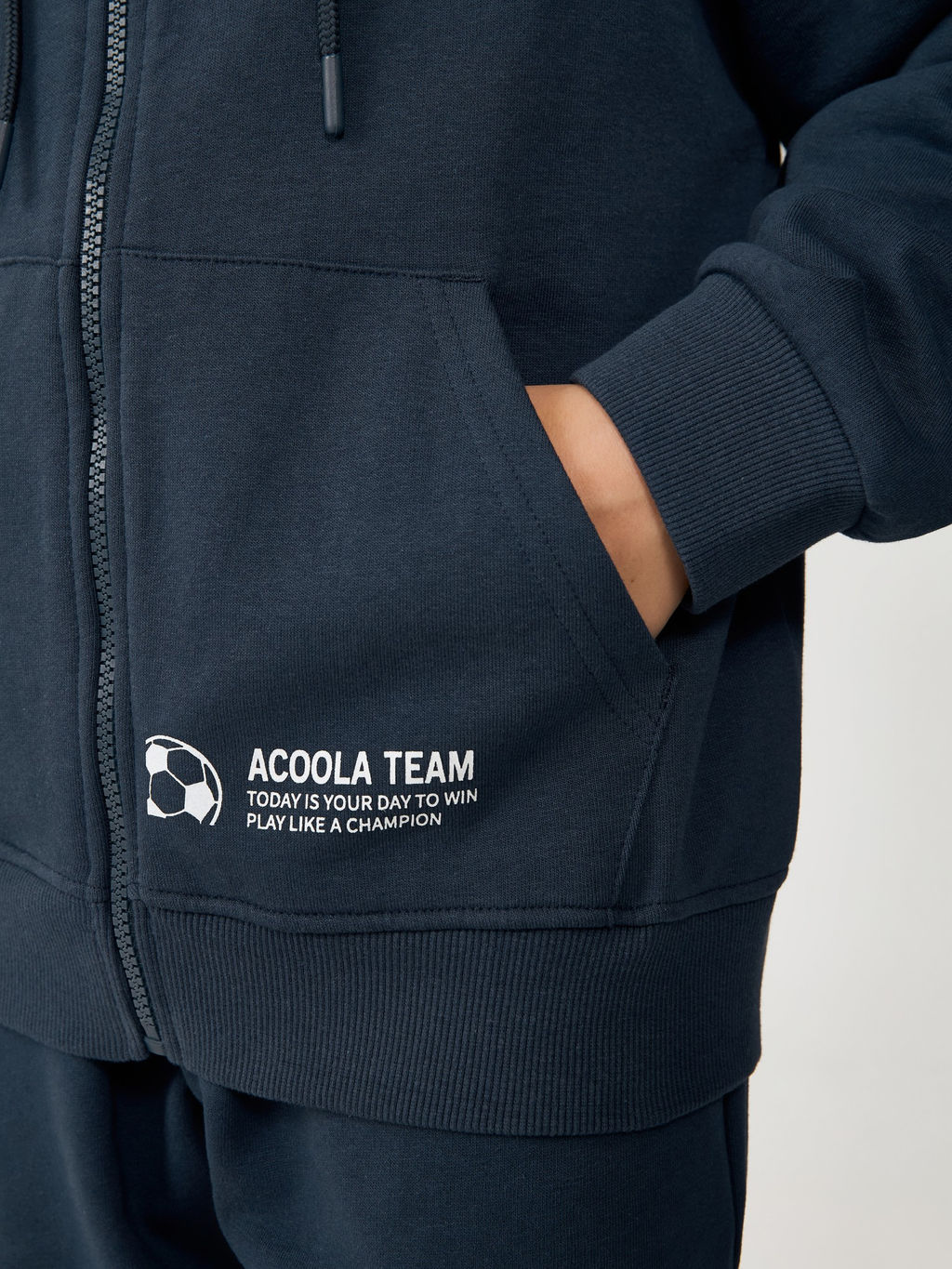 ACOOLA / Куртка детская для мальчиков Monogram_jc холодный синий фото 5