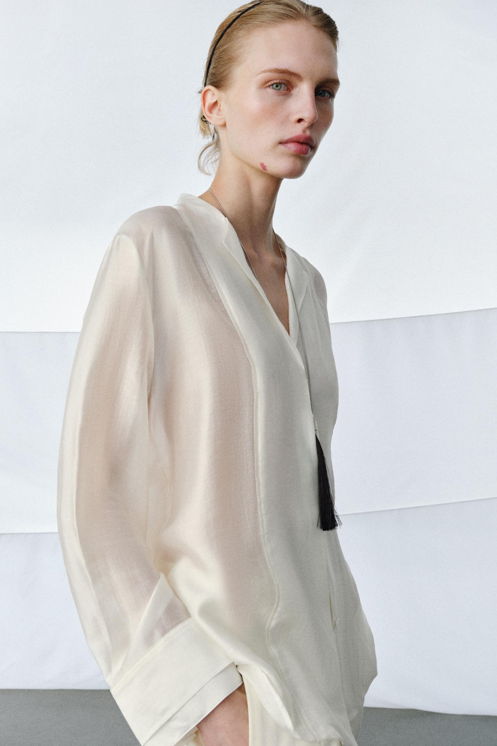 CAMISA FLUIDA ZW COLLECTION / Blanco roto - Zara фото 2