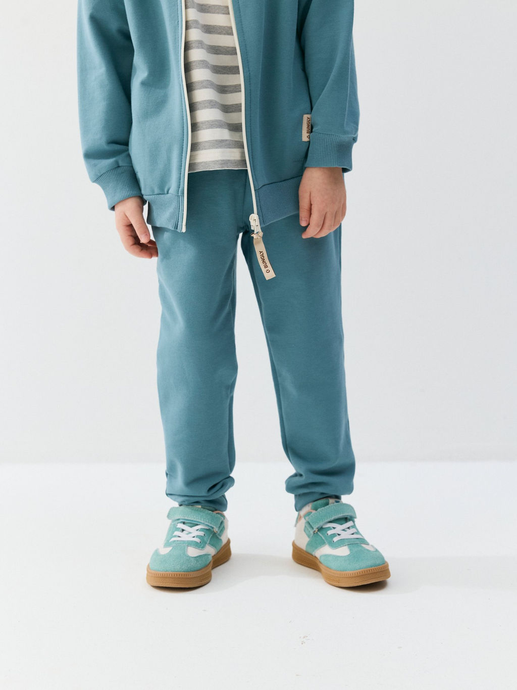 Джоггеры облегченные Зеленая дымка с карманами - Bungly фото 4