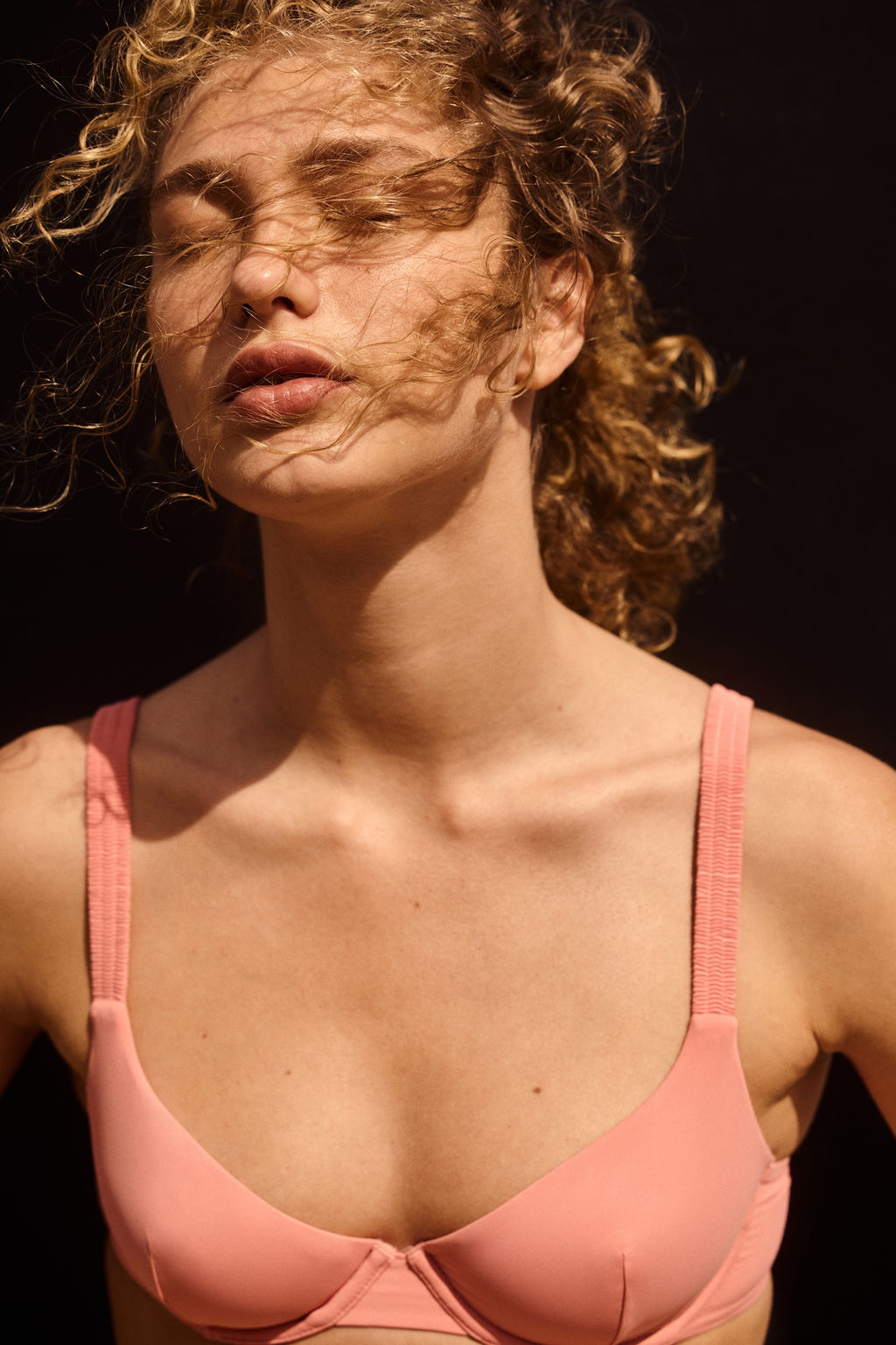 Top de bikini con relleno - H&m фото 2