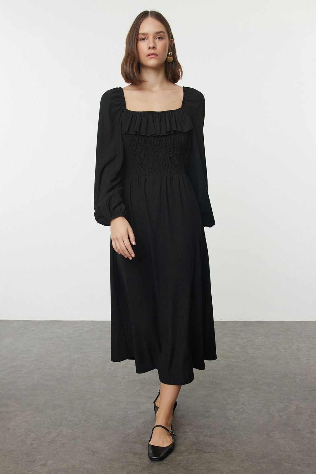 TRENDYOLMILLA Siyah Buzgu/Drape Detayl? Uzun Kollu Burumcuk/Dokulu Kumas Orme Elbise TWOAW25EL00117