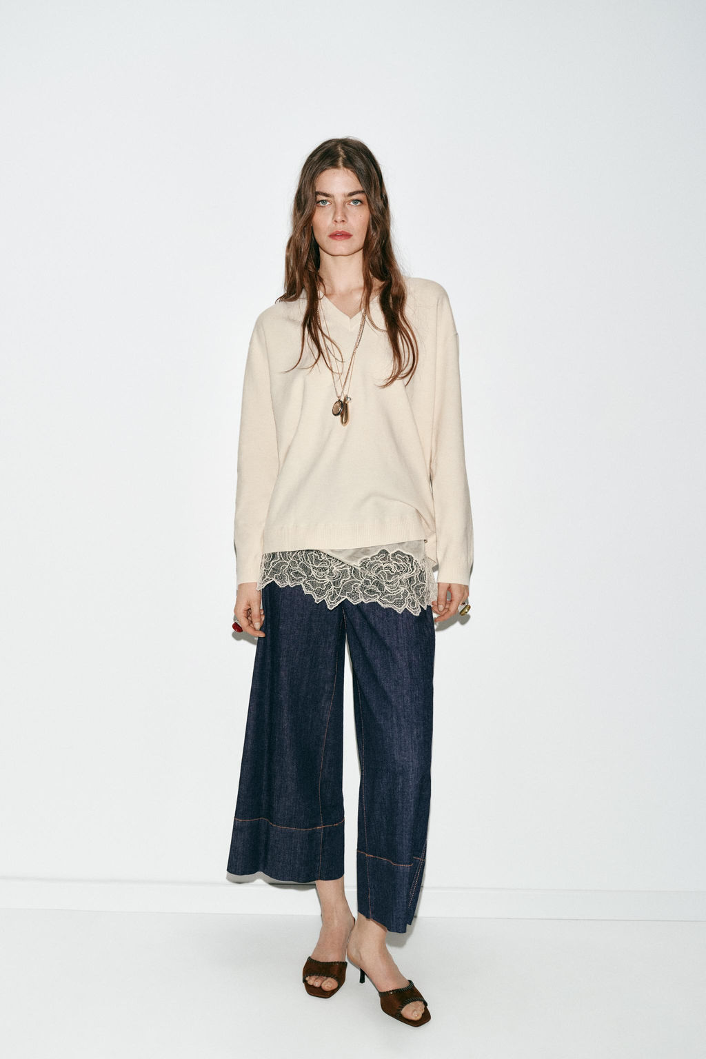 LONG KNIT JUMPER WITH LACE DETAIL - Zara фото 9