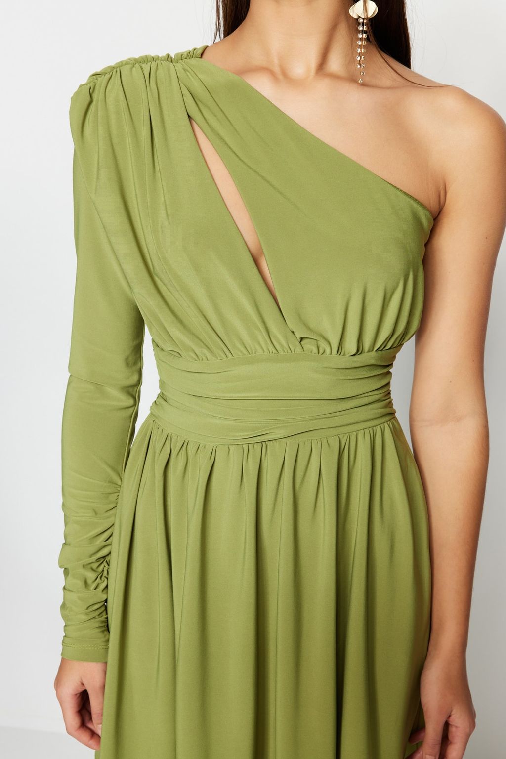 Trendyolmilla Ac?k Yesil A-Kesim Pencere/Cut Out Detayl? Orme K?sa S?k Abiye Elbise TPRSS23EL00032 фото 4