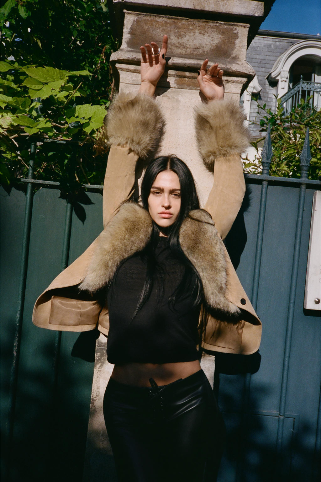 FITTED 100% SHEEPSKIN SUEDE BLAZER - Zara фото 2