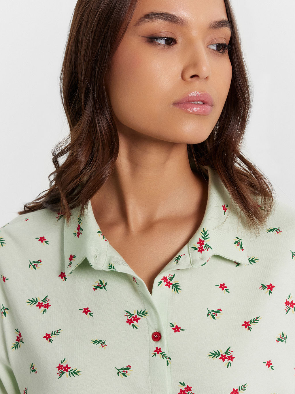 Пижама женская с принтом веточки на морской пене 592462 - Mark formelle фото 5