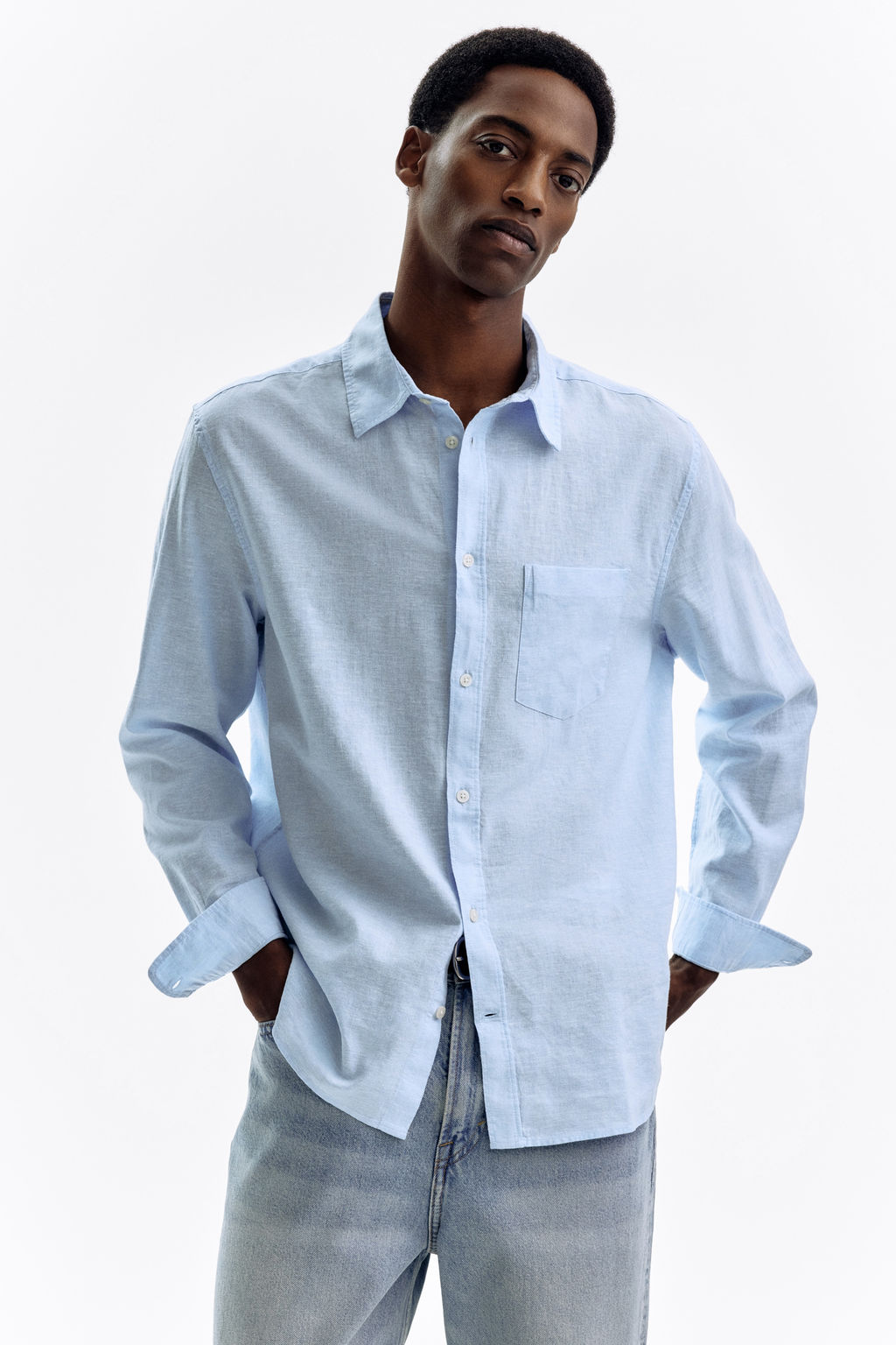 Camisa en mezcla de lino Regular Fit - H&m фото 7