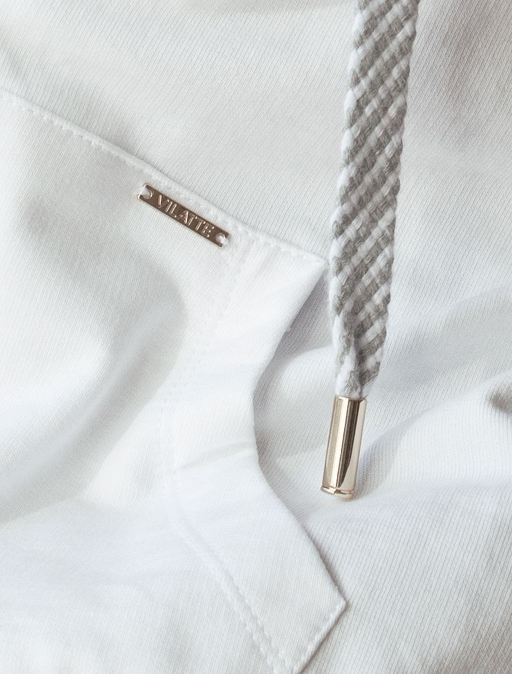 Худи на молнии из премиального футера с золотистой фурнитурой