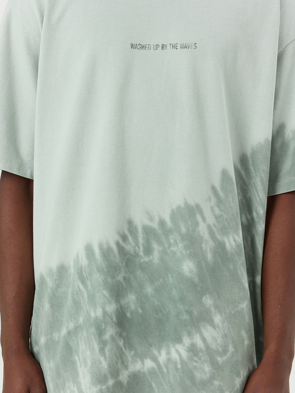 Футболка мужская салатовая с принтом и надписью washed up by the waves - Mark formelle фото 5
