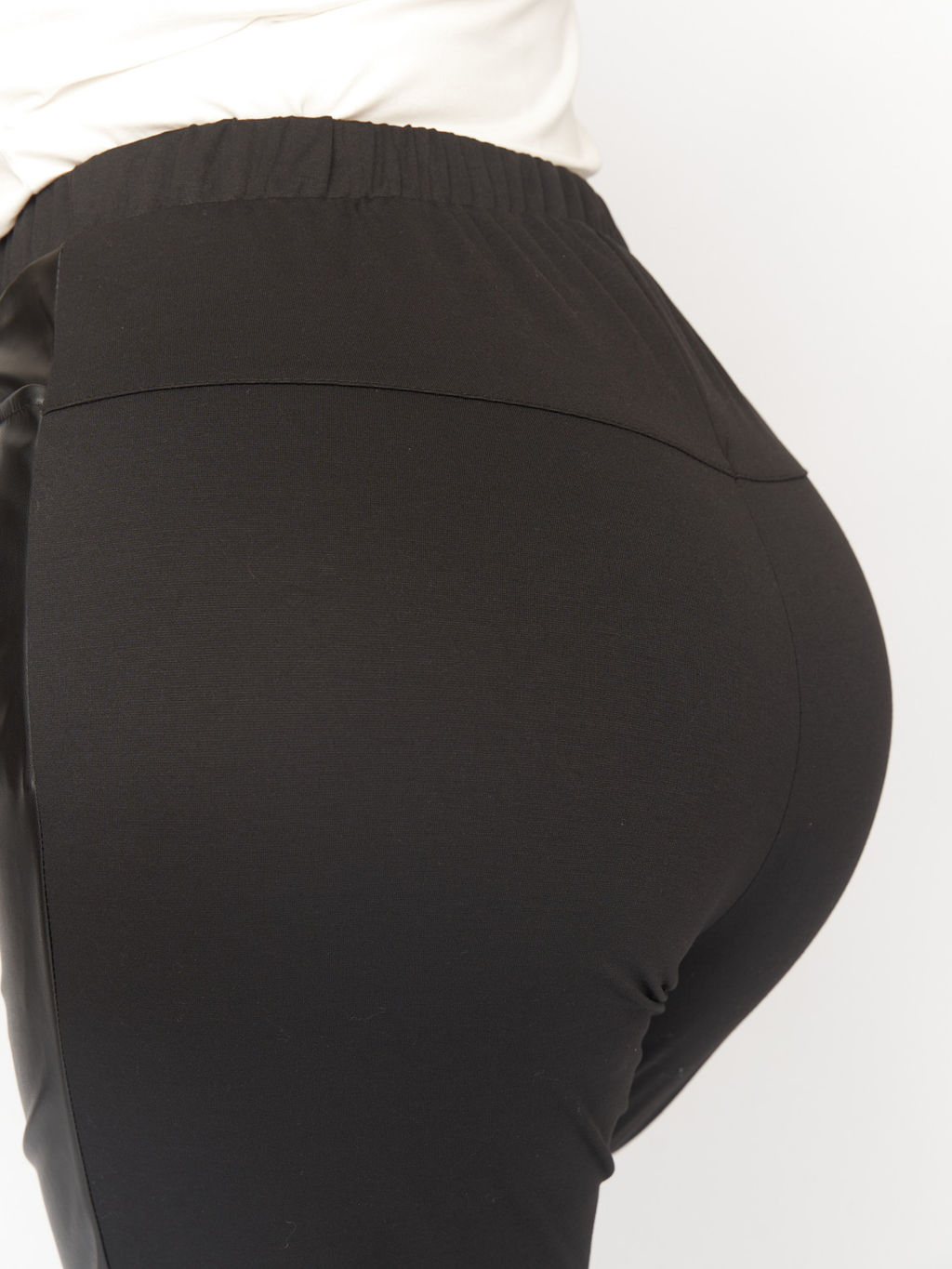 Брюки с эко-кожей ZBB32234BLK01 - Артесса фото 3