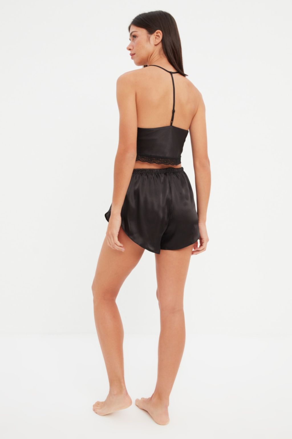 Trendyolmilla Siyah Dantelli Ip Ask?l? Crop Saten Sortlu Dokuma Pijama Tak?m? THMSS22PT0264 фото 5