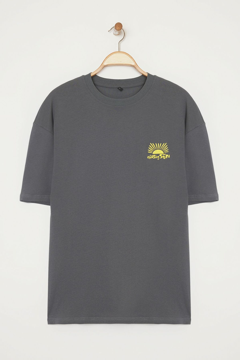 TRENDYOL MAN Antrasit Unisex Oversize/Genis Kesim Bask?l? %100 Pamuk T-Shirt TMNSS25TS00031 - Trendyolmilla фото 23