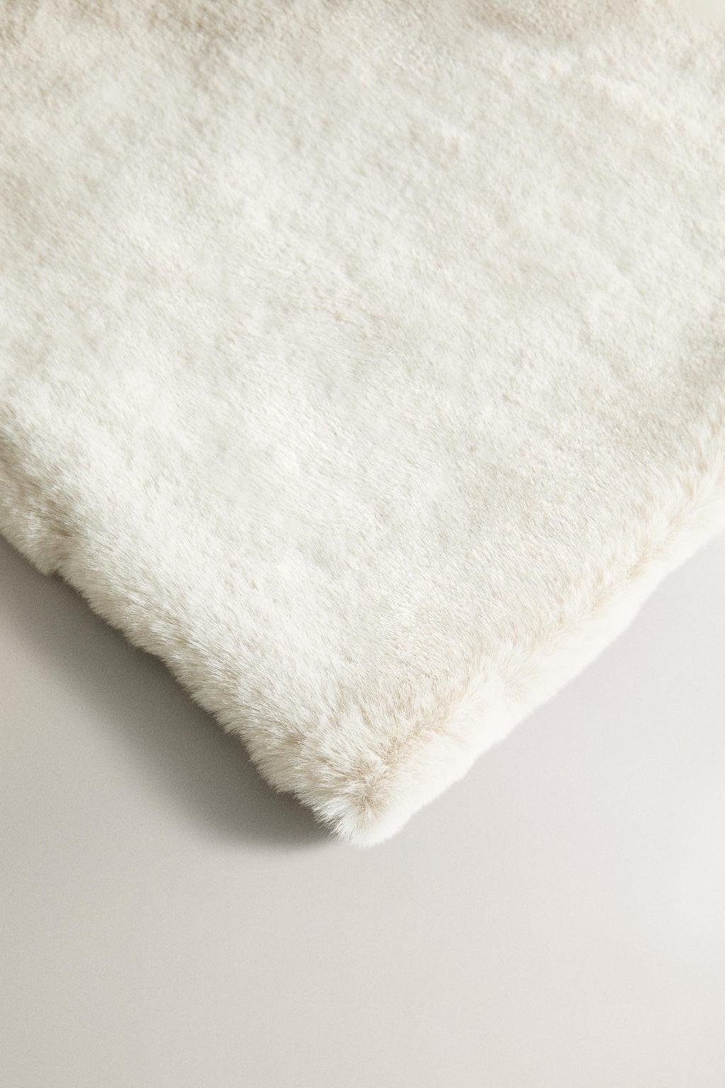 FAUX FUR THROW - Zara фото 2
