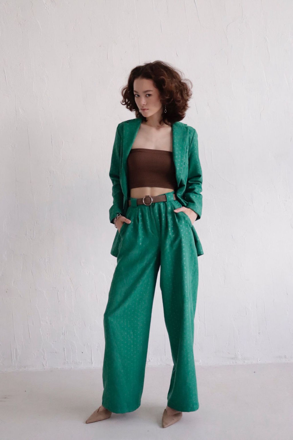 9963 Костюм брючный зелёный в горох - Martichelli фото 16