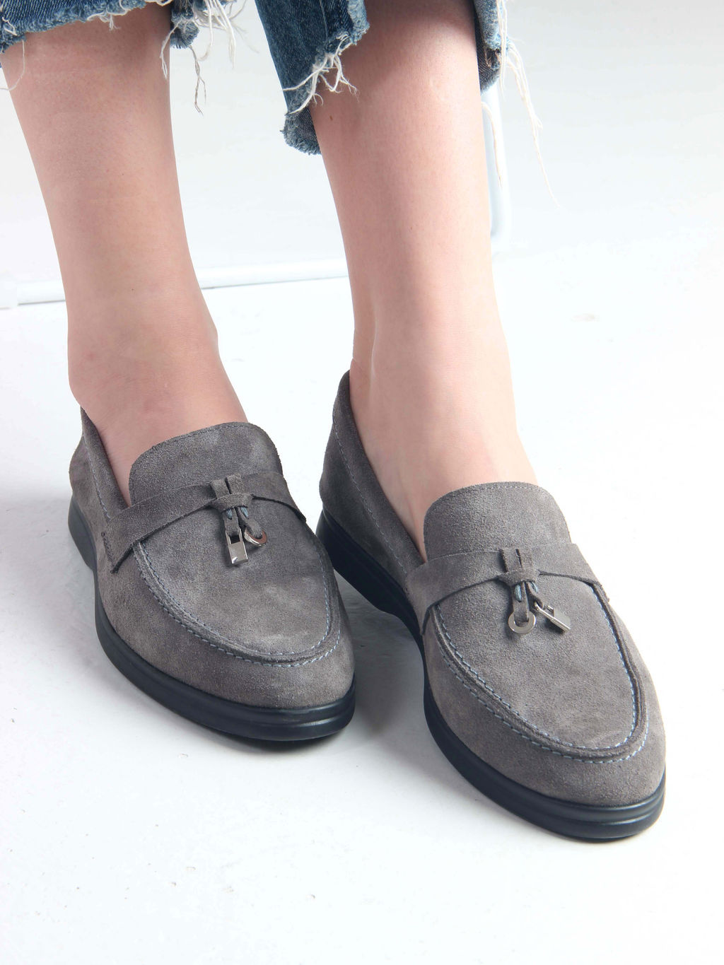 Лоферы туфли 170.2614bl. Серый замок замша