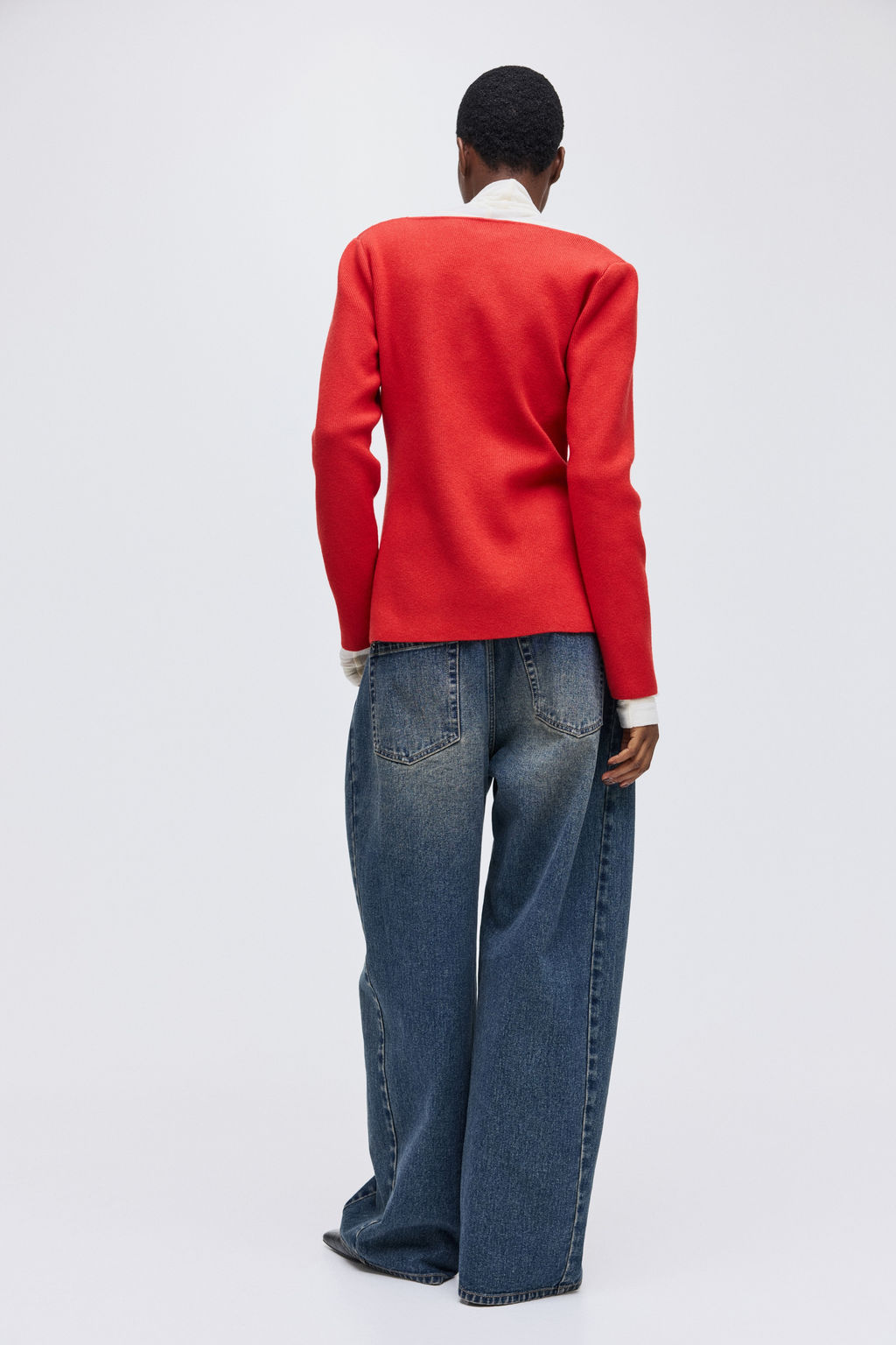 C?rdigan en punto acanalado con escote en U - H&m фото 4