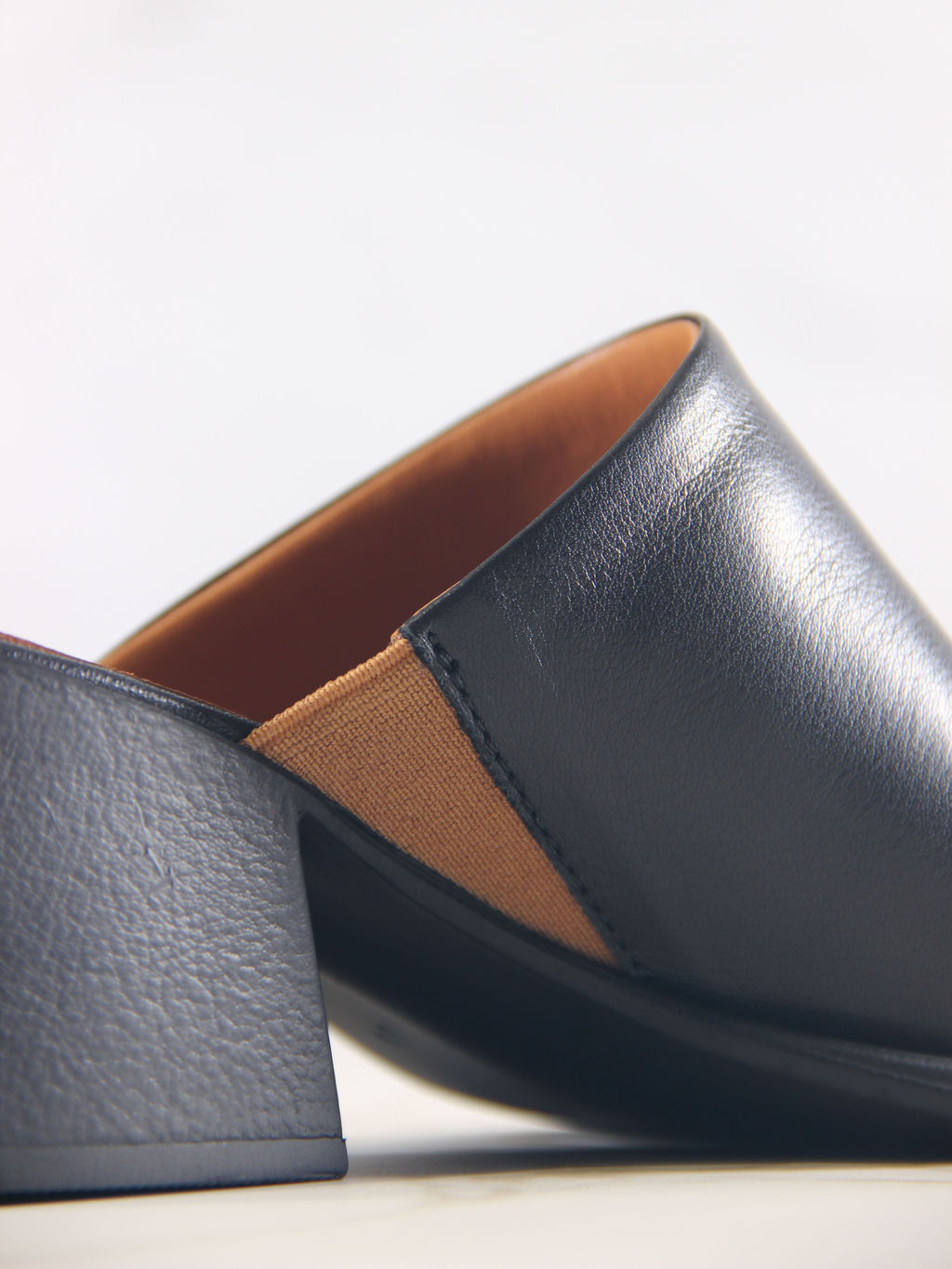 Сабо 5300.23663bl.Черный