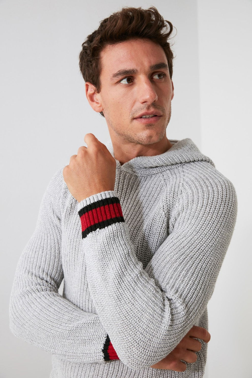 Gri Regular Yunlu Kapusonlu Duz Triko Kazak TMNAW21KZ0399