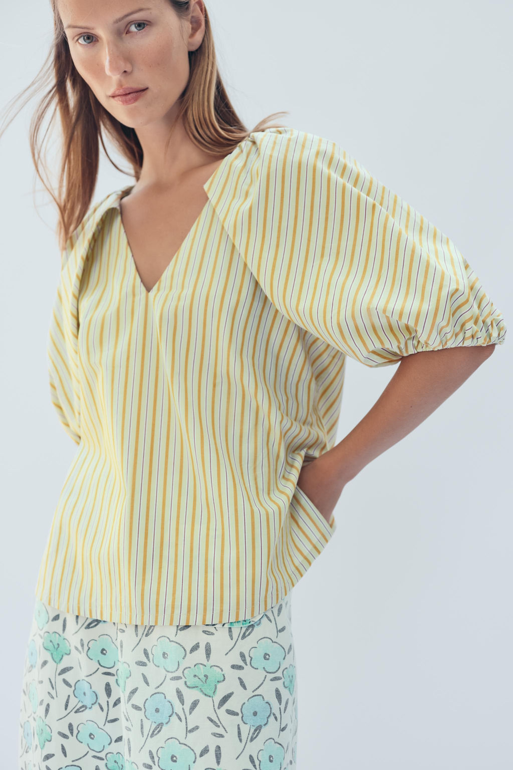 BLUSA RAYAS MANGA ABULLONADA LIMITED EDITION / Lima - Zara фото 5