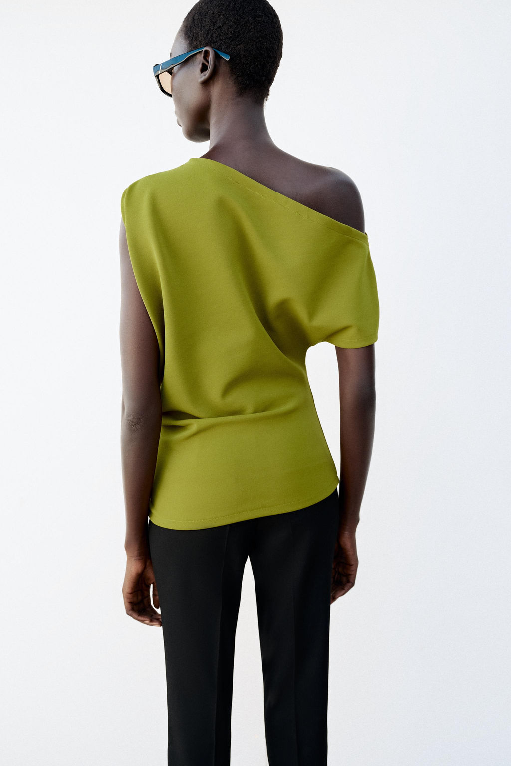 TOP ASIM?TRICO / Verde - Zara фото 4