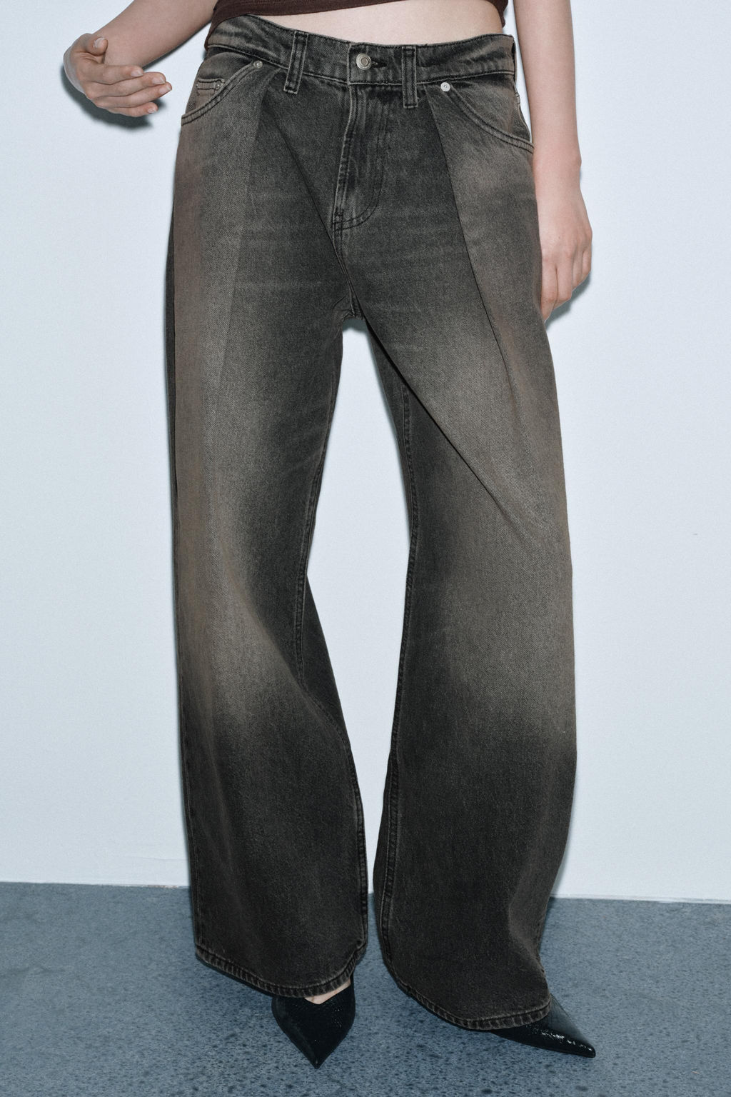 ZW COLLECTION WIDE-LEG MID-WAIST JEANS WITH DARTS - Zara фото 4