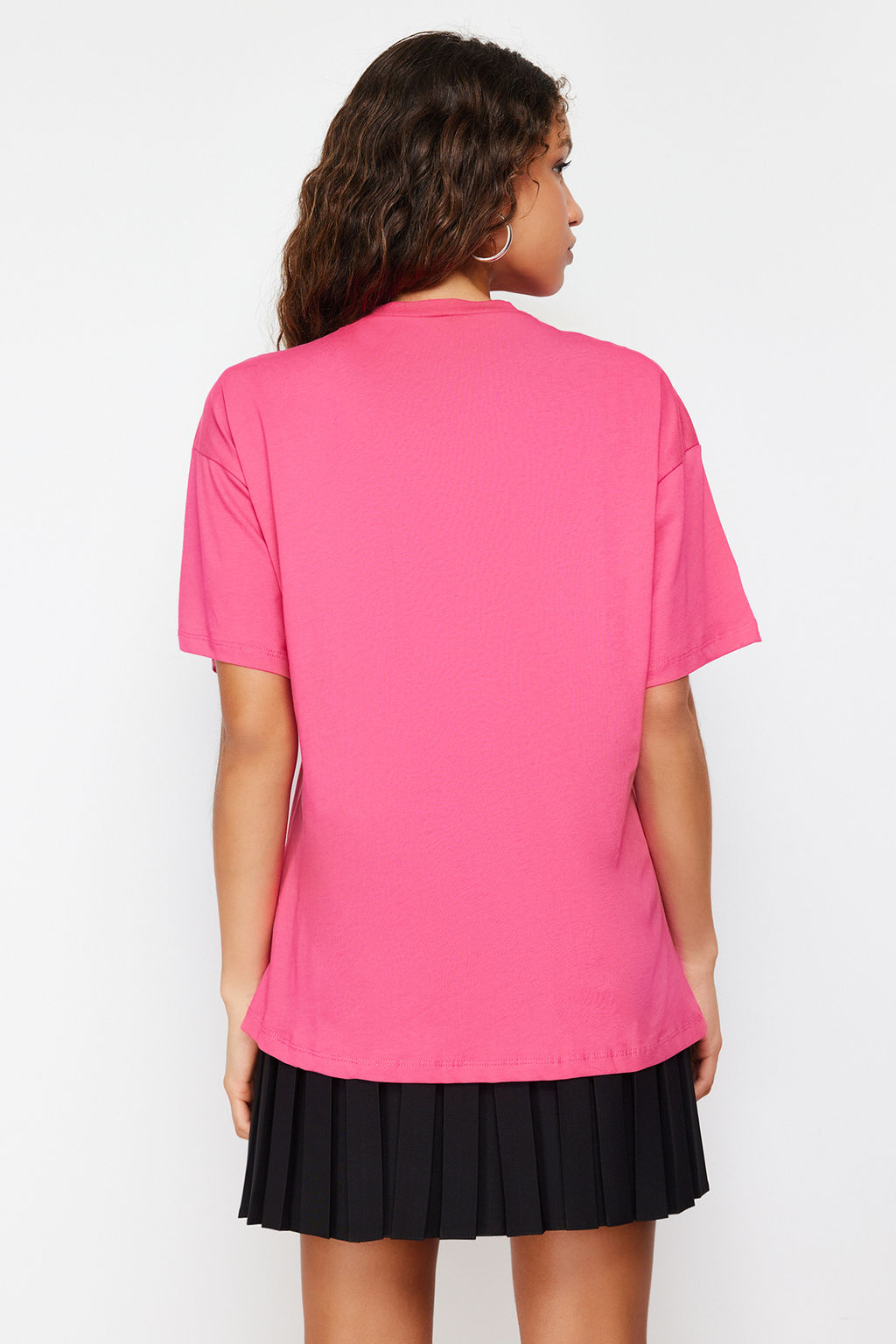 TRENDYOLMILLA Beyaz %100 Pamuk Bisiklet Yaka Oversize/Genis Kal?p Orme T-Shirt TWOSS20TS0134 фото 6