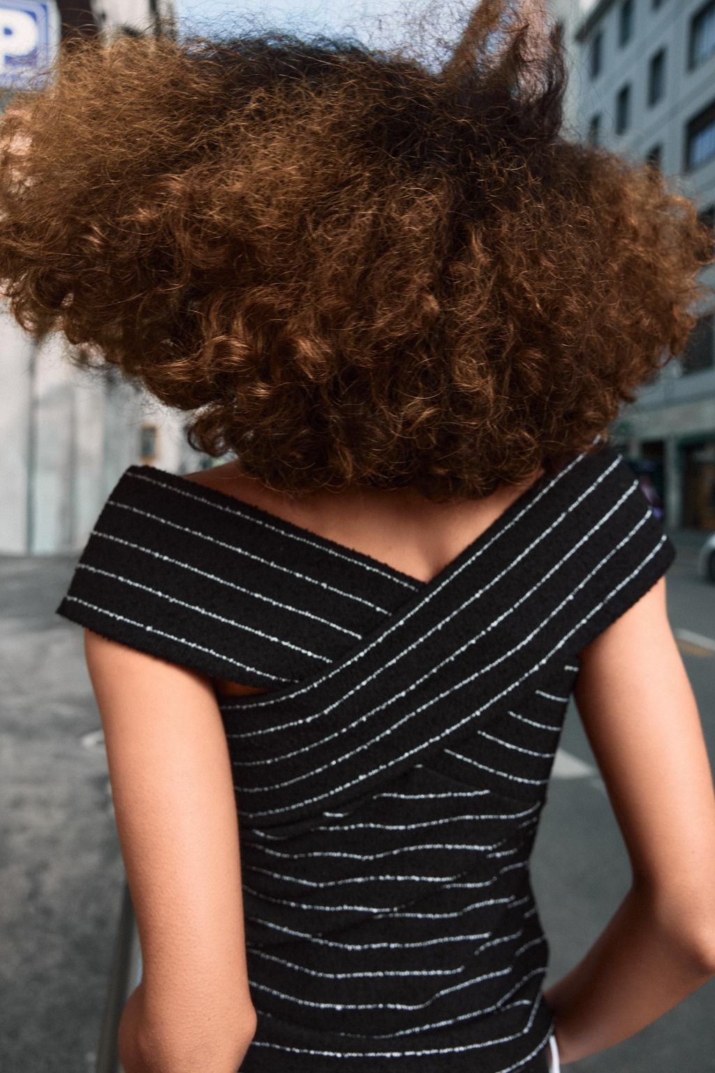 TOP CRUZADO BOUCL? / Negro / Blanco - Zara фото 4