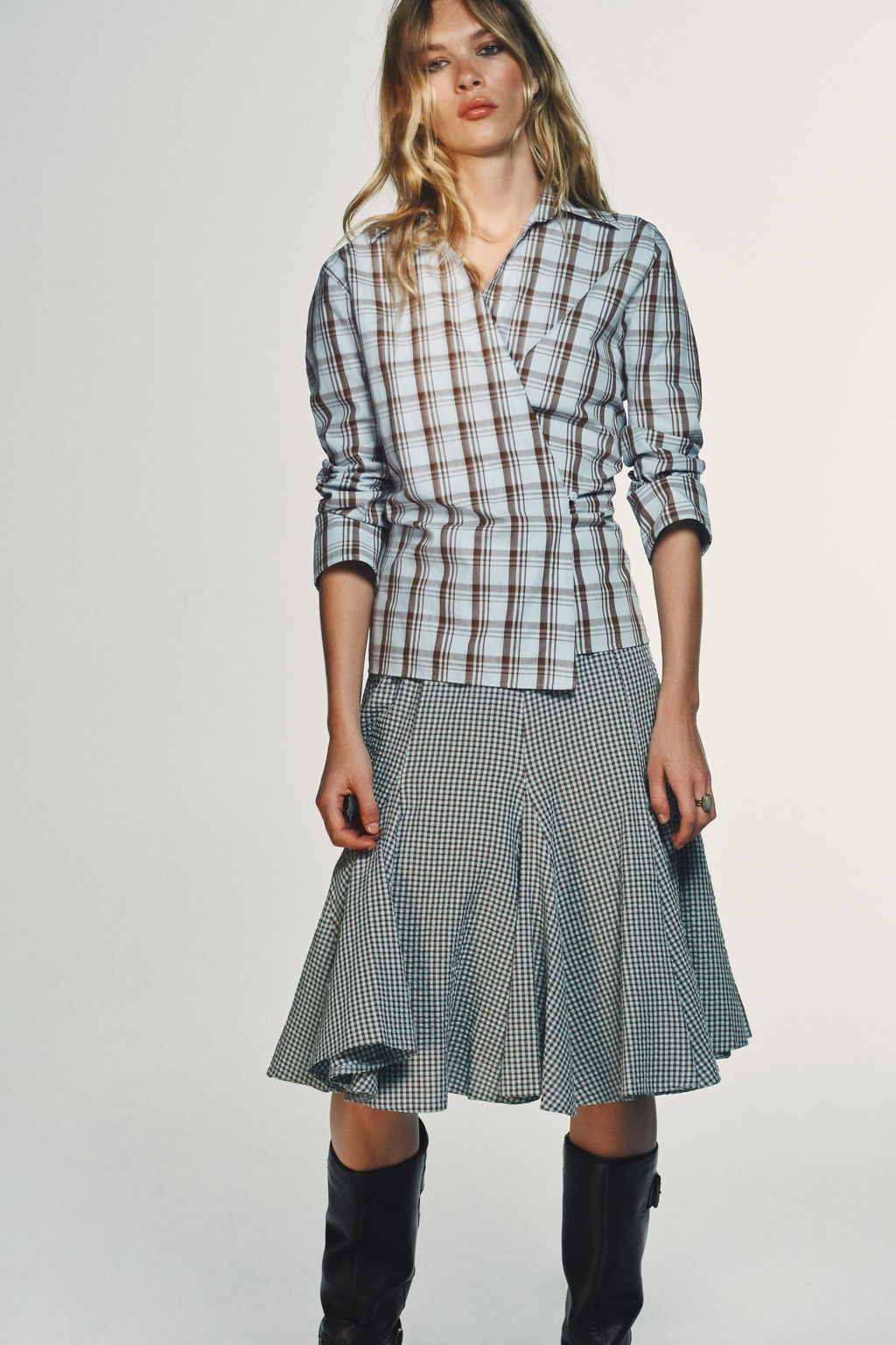 GINGHAM GODET MIDI SKIRT - Zara фото 9