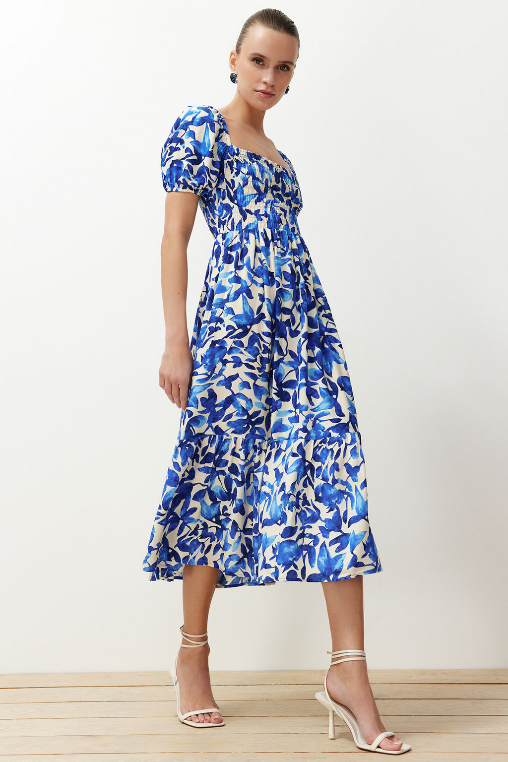 Mavi Cicekli Skater Gipe Yaka Detayl? Shally Midi Dokuma Elbise TWOSS24EL00952 - Trendyolmilla фото 3