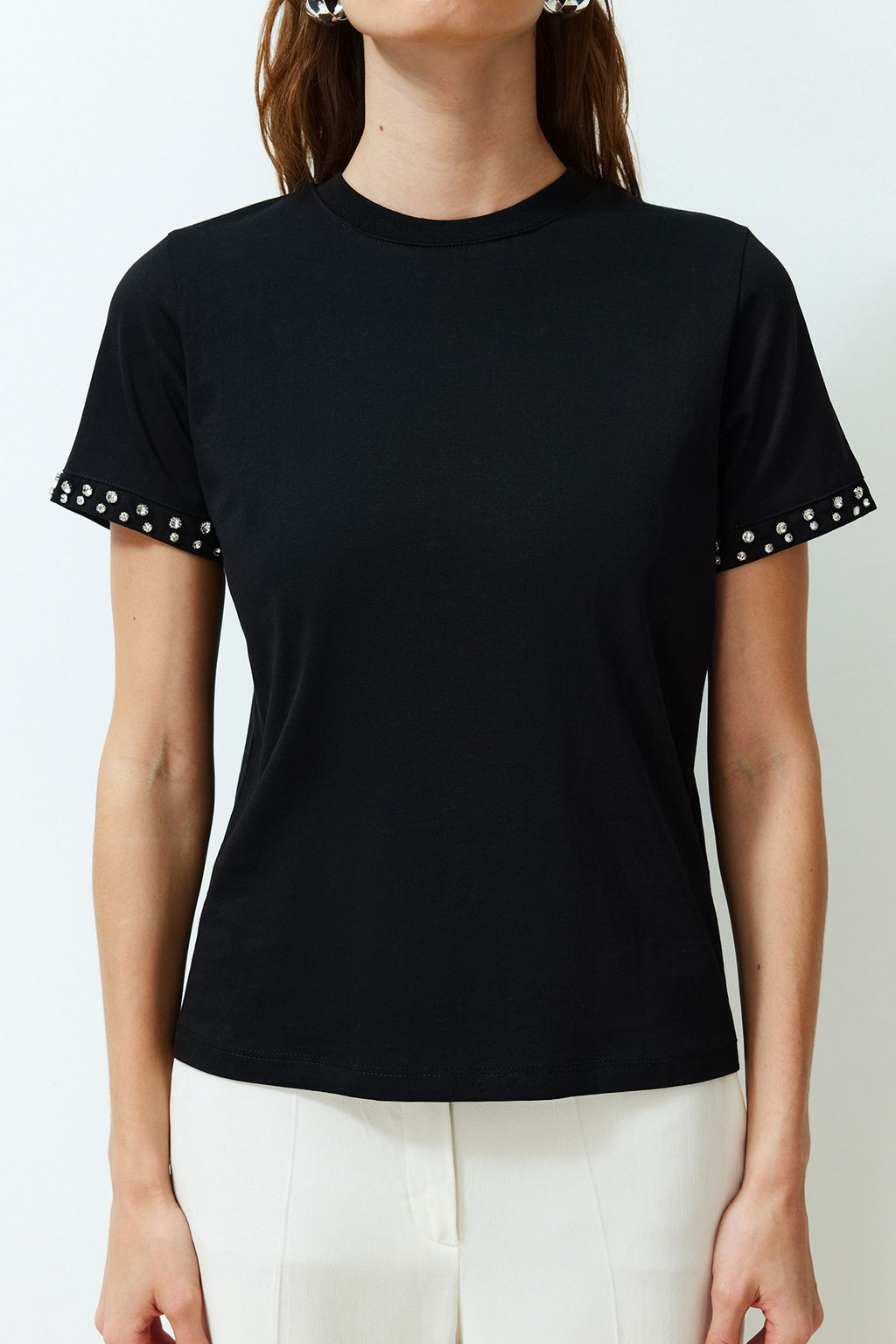 Siyah Tas Aksesuar Detayl? Regular Kal?p Orme T-Shirt TWOSS24TS00070