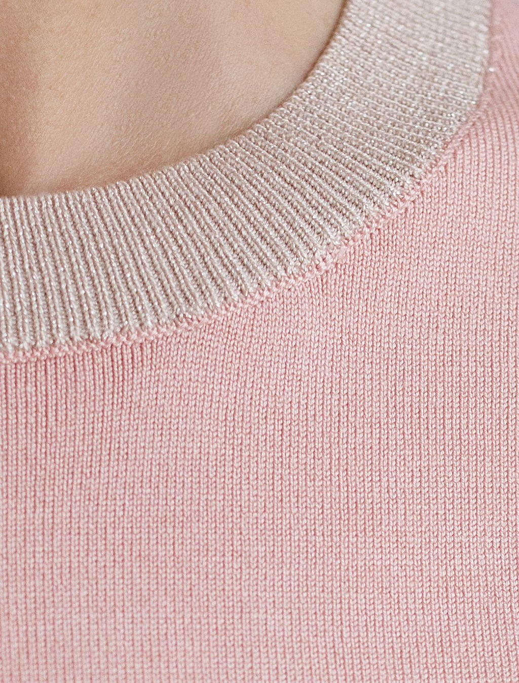 Джемпер с коротким рукавом тонкой вязки из вискозы с люрексом